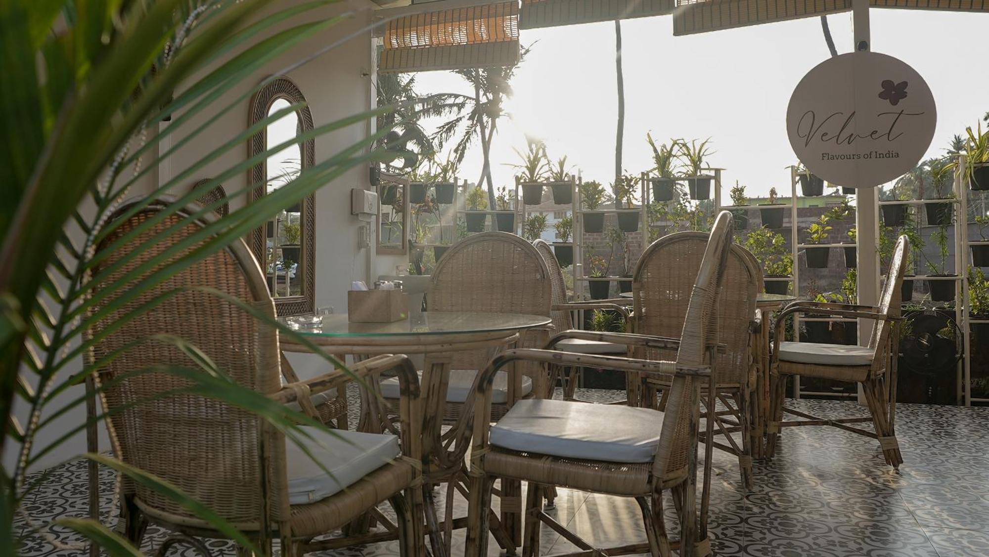 Whiteflower Resort Морджим Екстериор снимка
